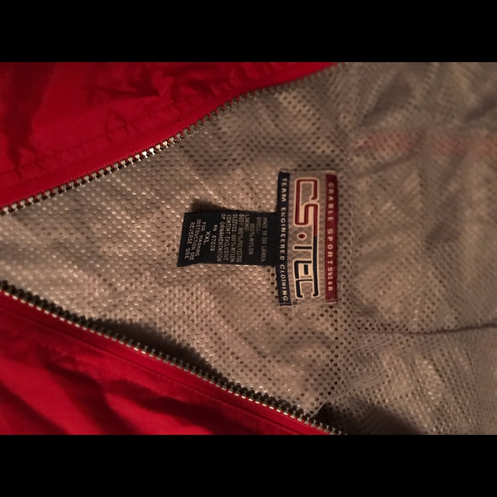 Red.  Men’s Pull Over. Size. XXL